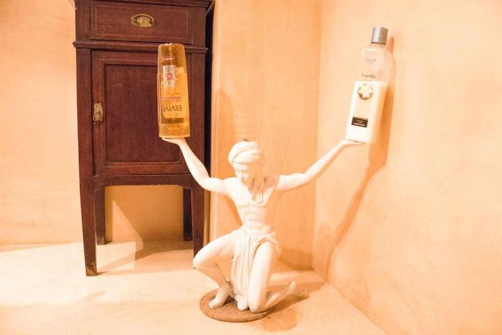 Monkeys Apartments La Artista Севілья Екстер'єр фото